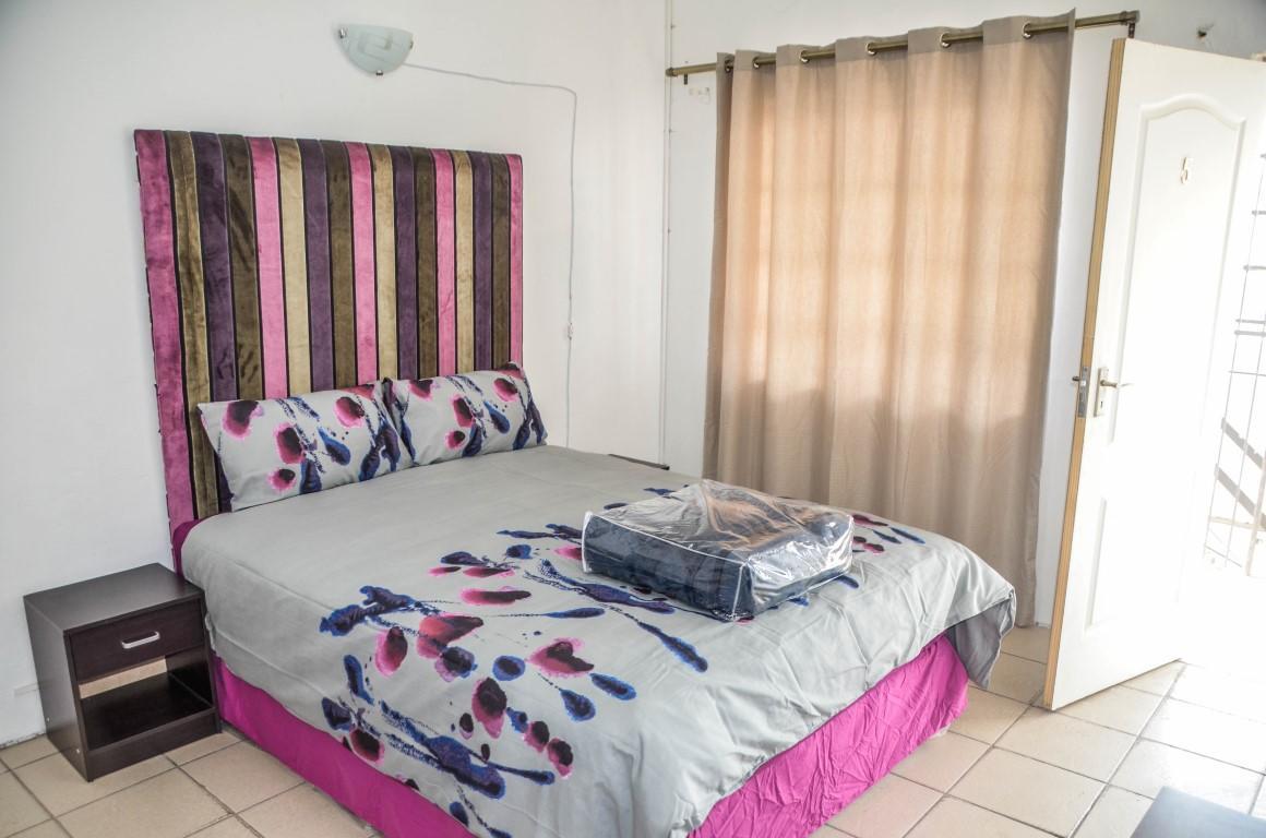 Sani Bonani Guest House Klerksdorp Luaran gambar